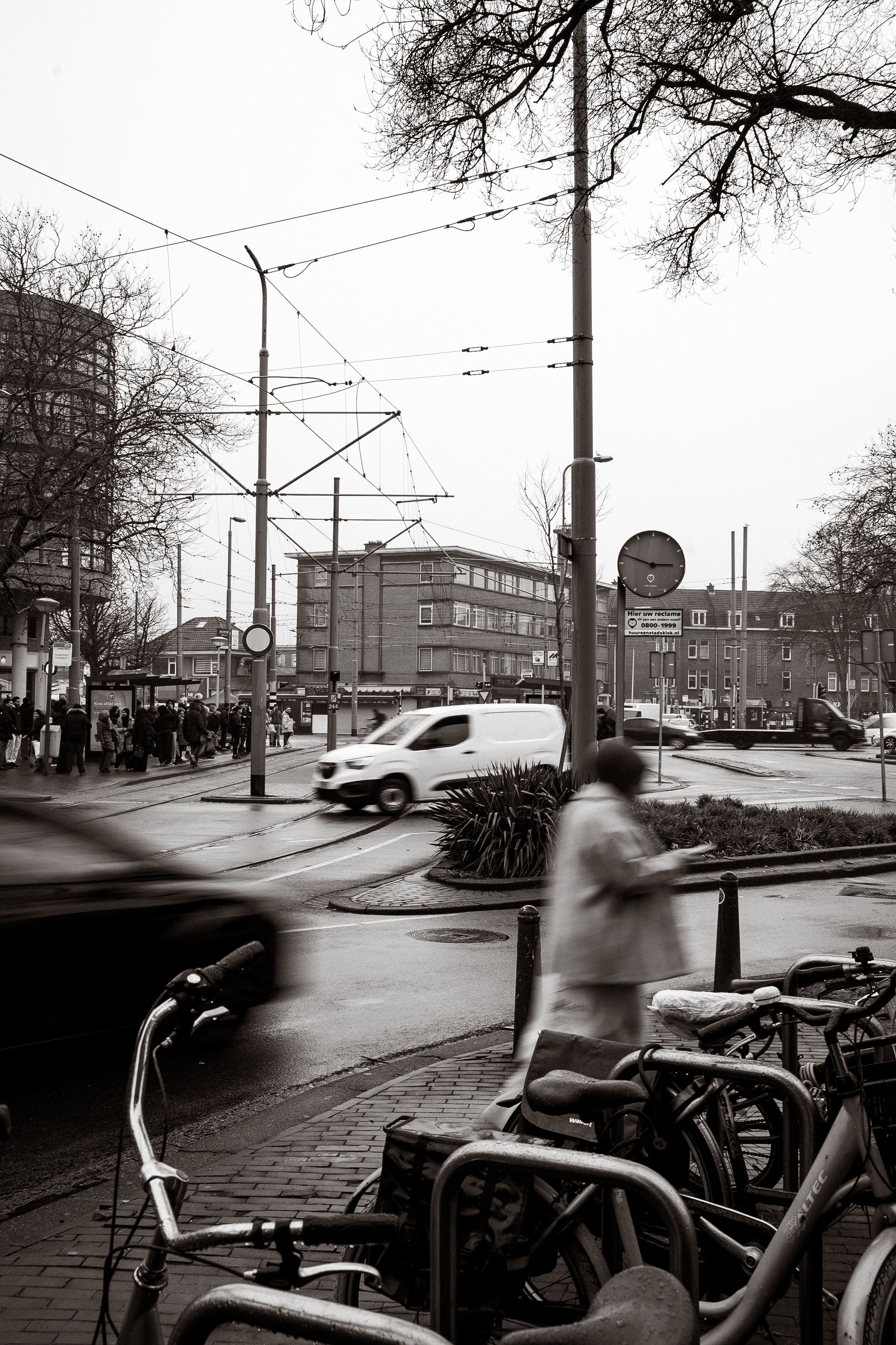 Foto van het Hobbemaplein in Den Haag
