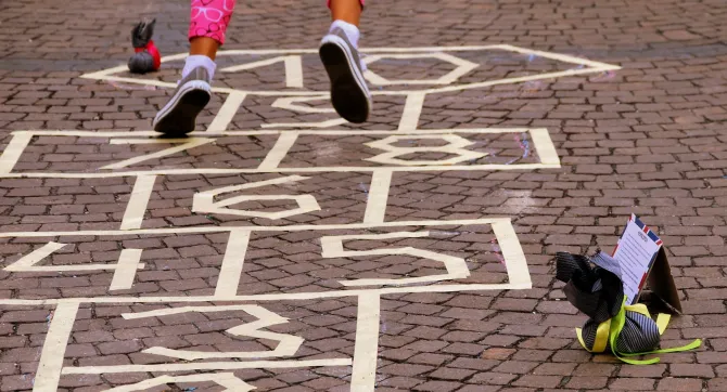 Hinkelen op straat