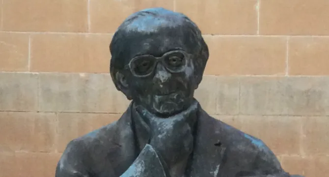 borstbeeld van Arvid Pardo