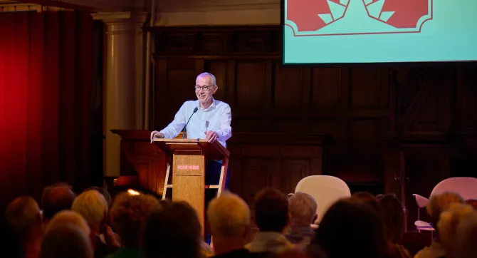 Frank Vandenbroucke bij 80 jaar WBS