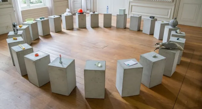 Zitting van de Ambassade van de Noordzee in museum Beelden aan Zee in Scheveningen