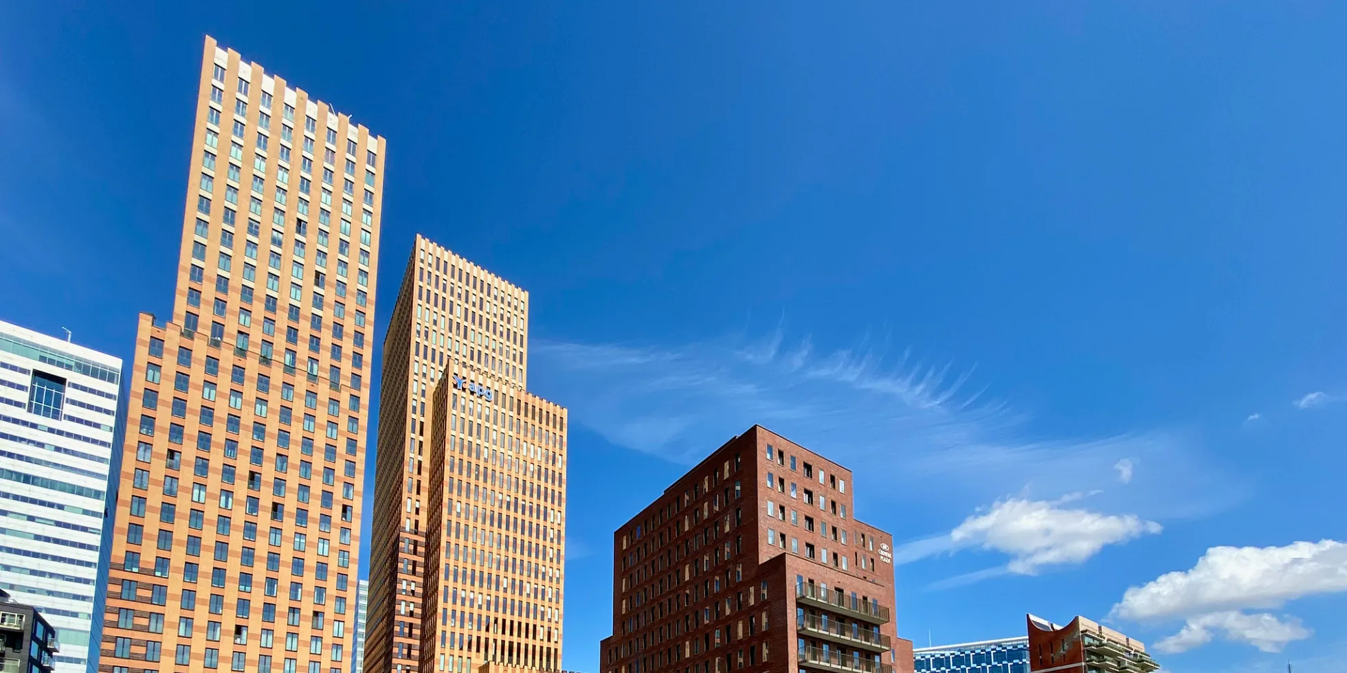 gebouwen op de Zuidas in Amsterdam